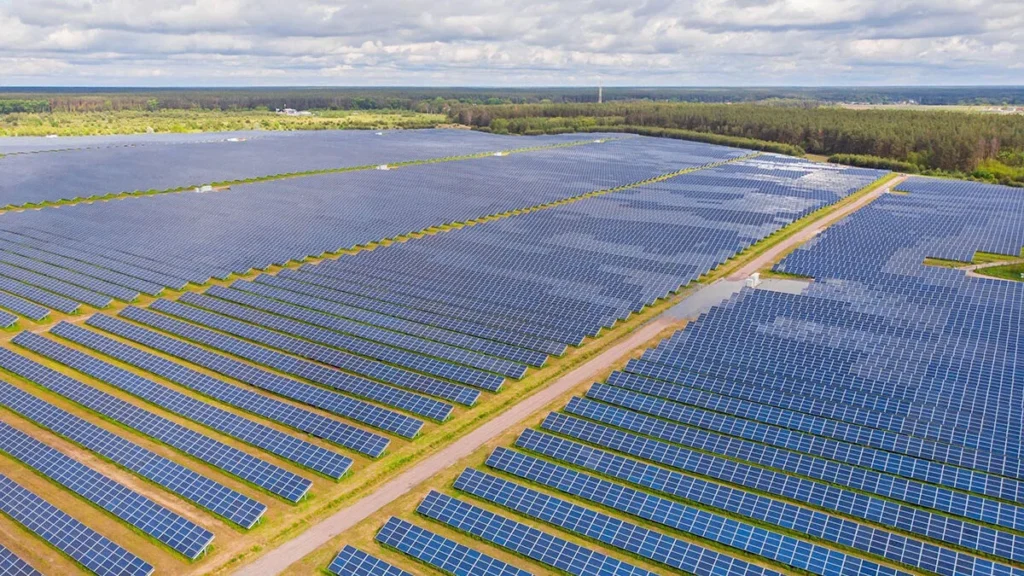 US-Solar-Installations-Hit-Record-6.5-GW-in-Q3-but-Slowdown-Expected-Starting-in-2026-Report-Certrec