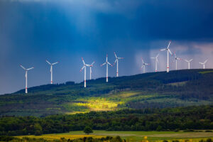 Kentuckys-Largest-Utility-Testing-Winds-Energy-Potential-with-States-First-Utility-Scale-Turbine-Regsource-300x200